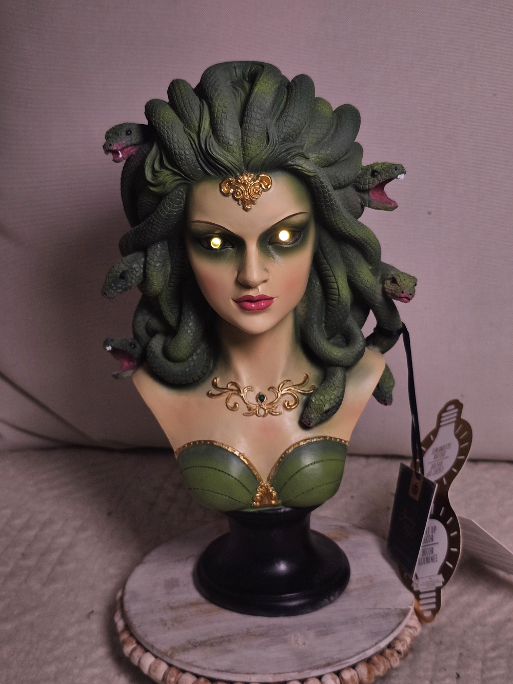 Medusa Bust Hair Sculpture - Green Decorative Hair Figurine Led Halloween - Picture 3 of 10